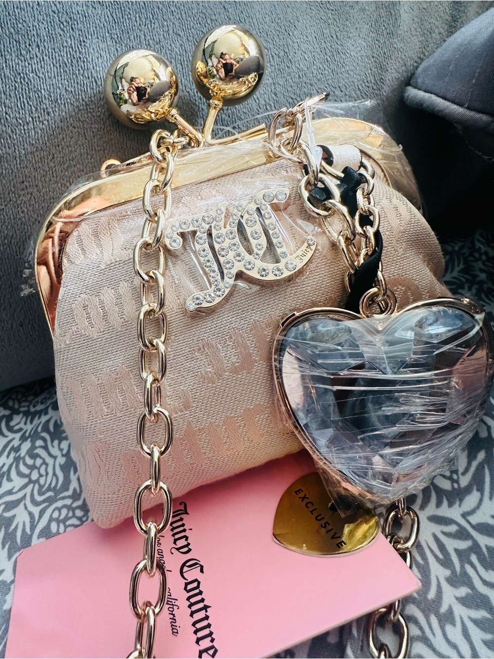 Juicy Couture The Glam Kisslock Coin Purse